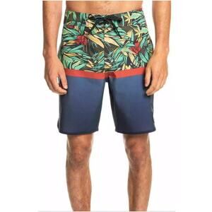 NWT Quiksilver Highline Surfsilk Divid Scallop Board Shorts‎ Men's Size 32